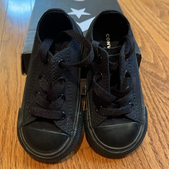 KIDS CONVERSE ALL STAR SNEAKERS BLACK SIZE US4 - Picture 2 of 9